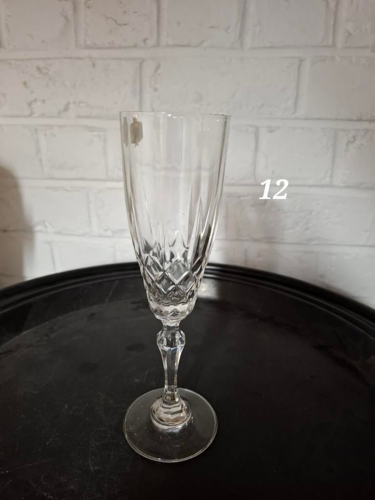 Verres cristal, Enlèvement