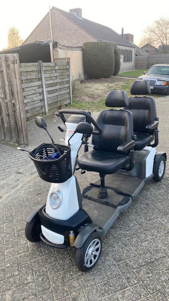 Electrische scootmobiels (2) wegens overlijden, Ophalen, Zo goed als nieuw