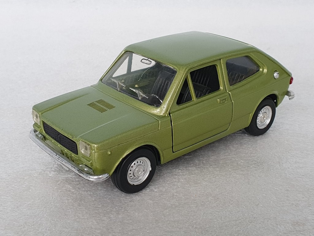 Polistil: Fiat 127 (1/25), Hobby & Loisirs créatifs, Voitures miniatures | Échelles Autre, Enlèvement ou Envoi, Utilisé, Voiture