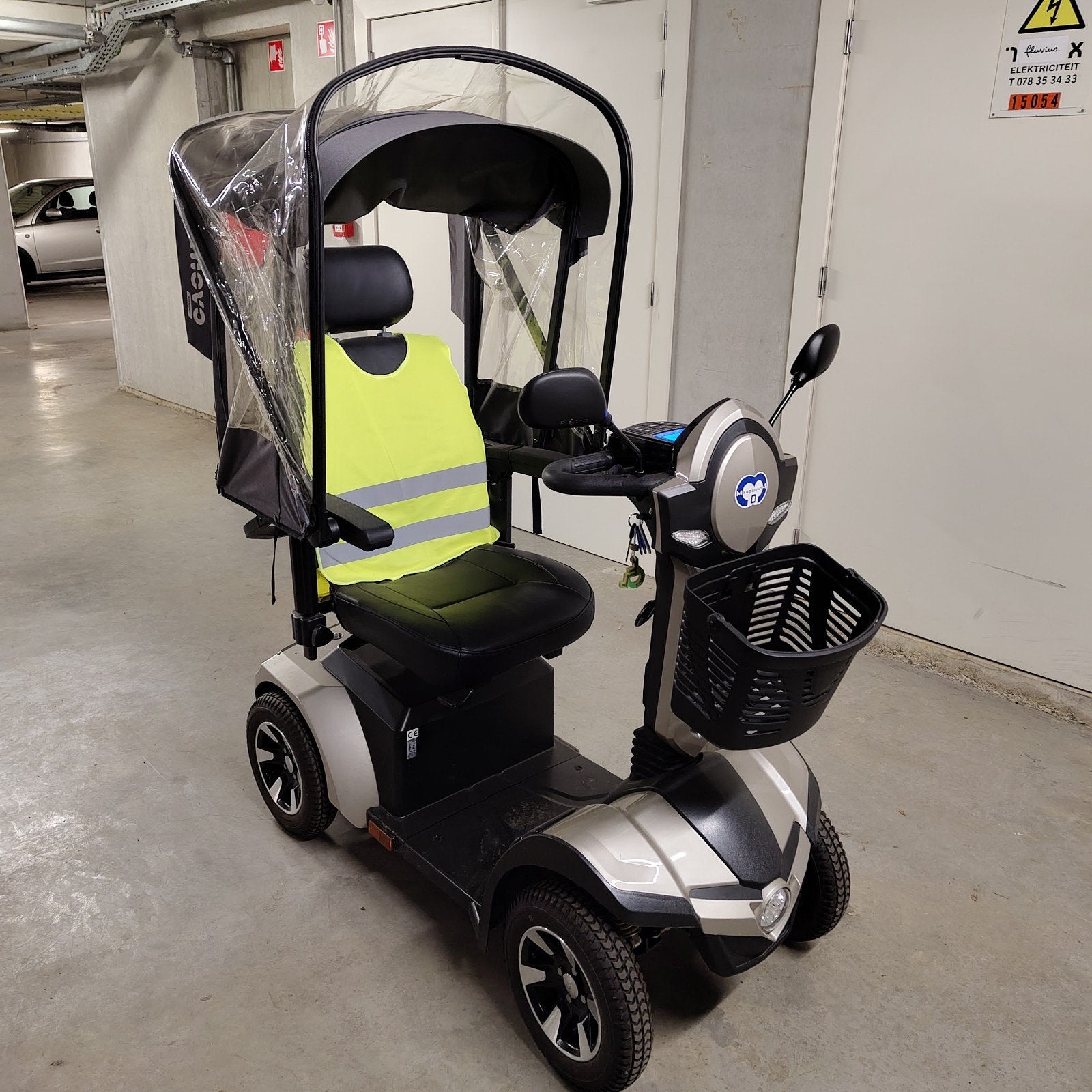 Scootmobiel Mercurius 4 LTD met regenkap, Diversen, Ophalen, Zo goed als nieuw