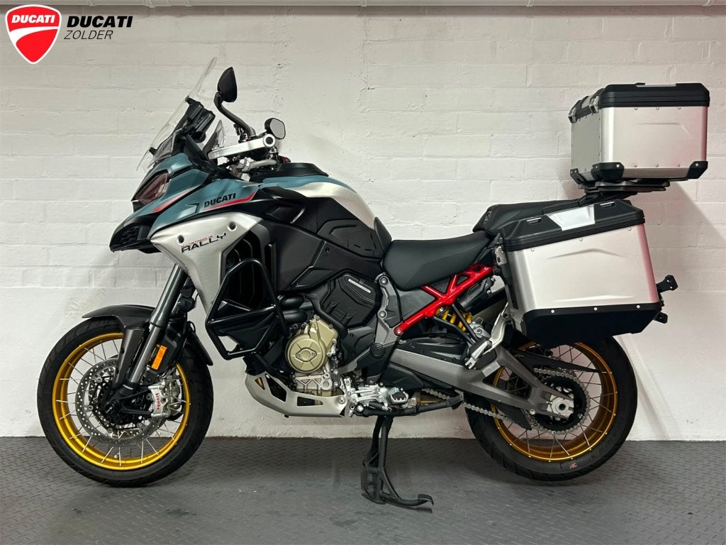 Multistrada V4 Rally Travel & Radar, Motoren, Handvatverwarming, 4 cilinders, Motorrijbewijs A, Meer dan 35 kW