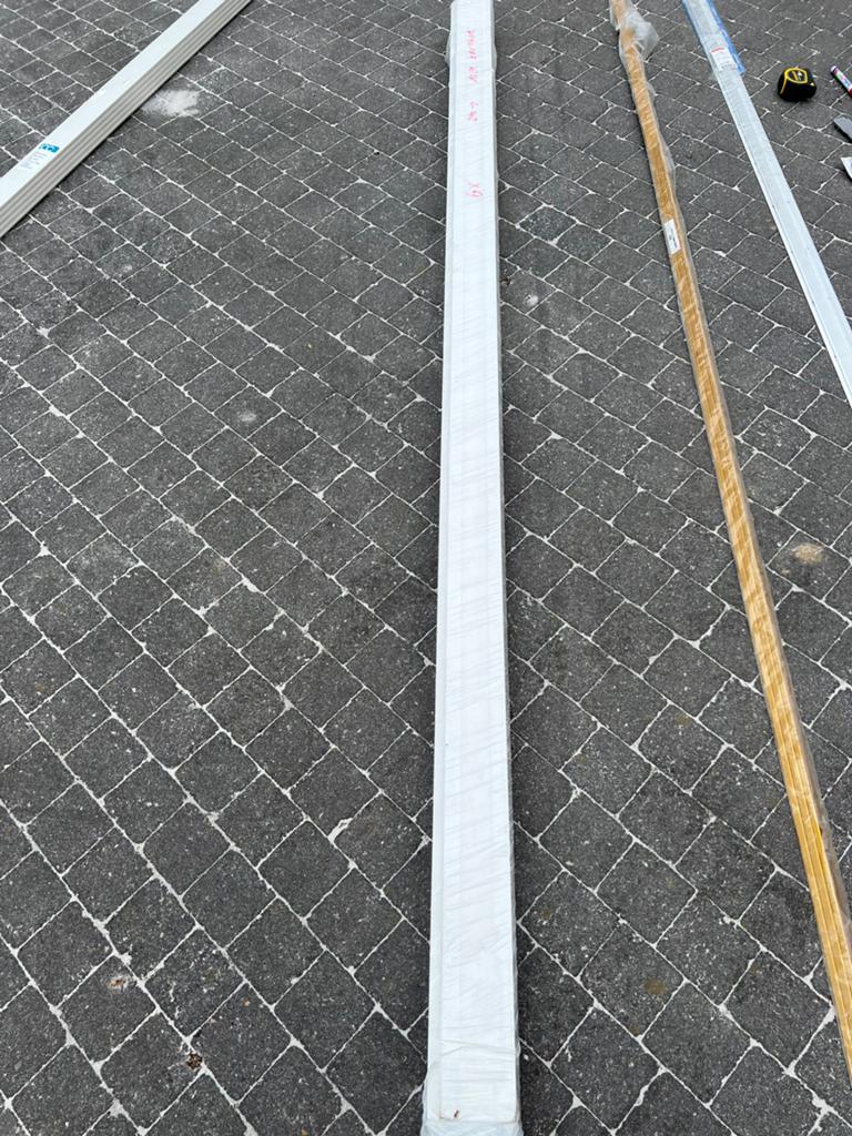 Plinthes de 10 cm de hauteur ( 6 pièces ), Bricolage & Construction, Bois & Planches, Neuf, 200 à 250 cm, Autres essences de bois