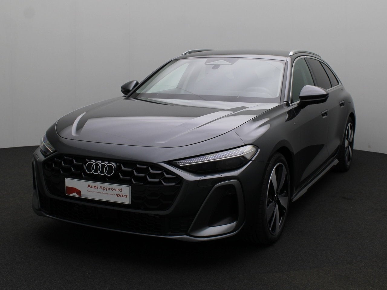 Audi A5 Avant e-hybrid (PHEV) Audi A5 Avant Corporate S e-hy, Auto's, Automaat, https://public.car-pass.be/vhr/e031559a-df76-45ac-8aa4-da206ef1f991