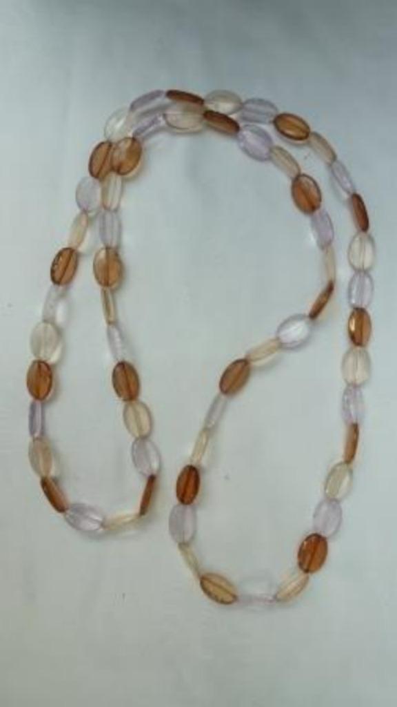 collier halsketting in kunsstof bruin, Handtassen en Accessoires, Kettingen, Ophalen of Verzenden, Zo goed als nieuw, Beige, Kunststof
