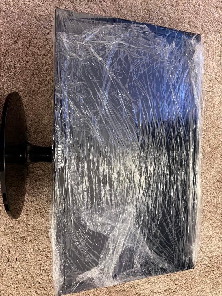 VOLLEDIG PAKKET — Samsung TV + PC-scherm + PlayStation 4, Ophalen