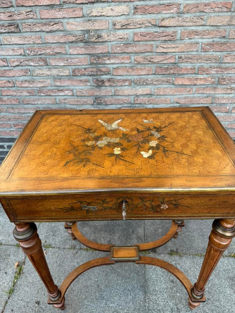 Table carrée antique, Antiquités & Art, Enlèvement ou Envoi