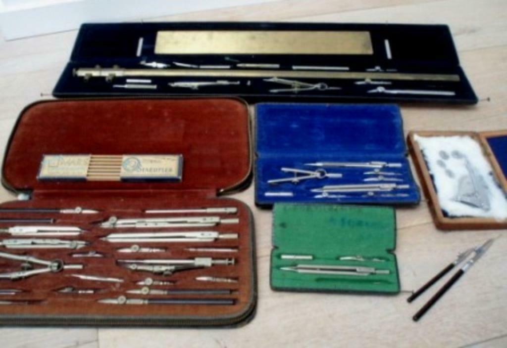 Matériel pro Boîtes compas+tire ligne+ accessoires STAEDTLER, Enlèvement, Utilisé, Autres types
