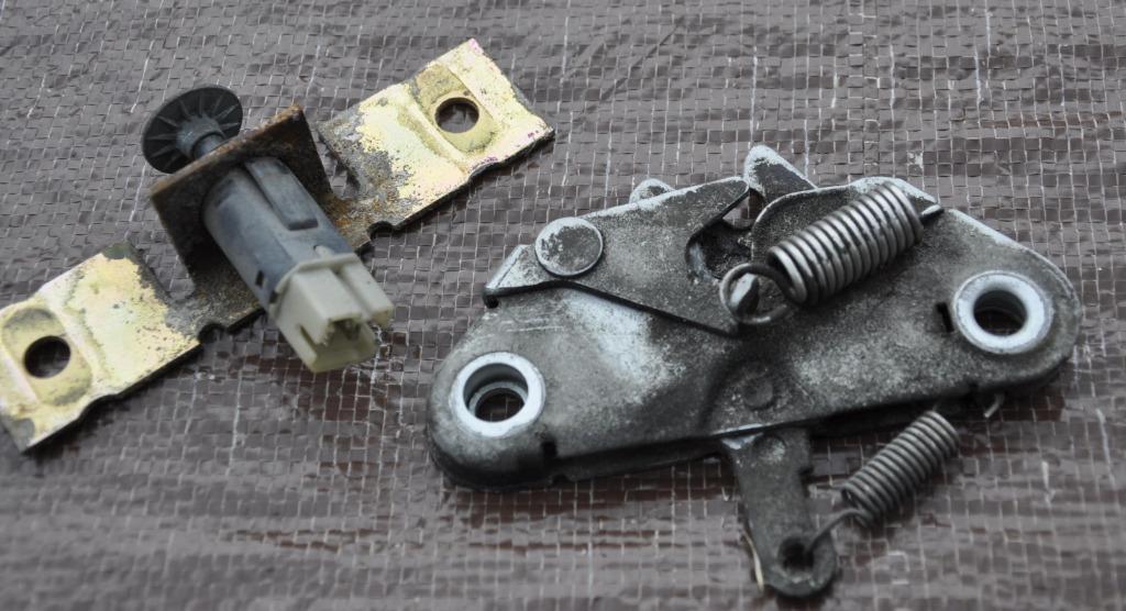 VERROU DE CAPOT - CITROEN BX, Enlèvement ou Envoi, Citroën, Utilisé, Capot moteur