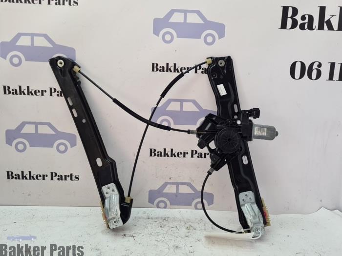 Ruitmechaniek 4Deurs links-voor van een Landrover Evoque, -, -, -, 3 maanden garantie