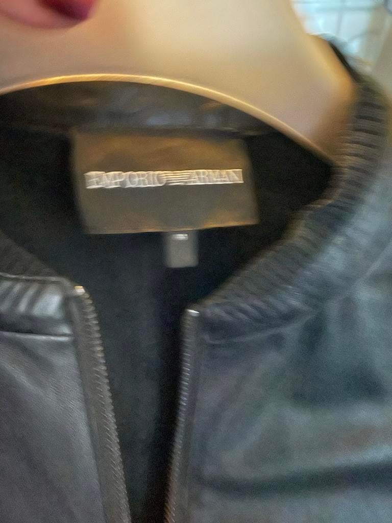 BLOUSON EMPORIO ARMANI 100 % CUIR DE VEAU TAILLE M, Enlèvement, Neuf, Taille 48/50 (M)