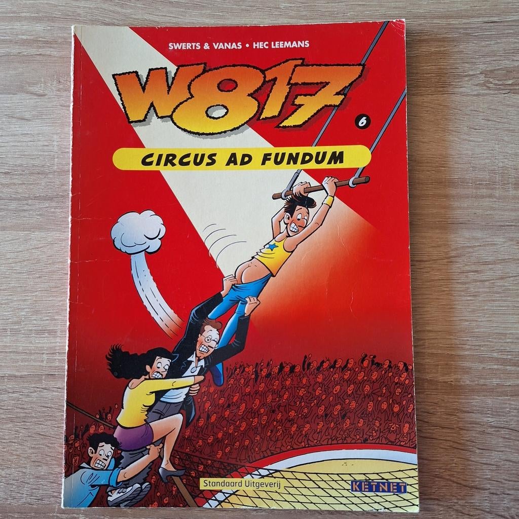Circus ad fundum/W817, Ophalen of Verzenden, Gelezen