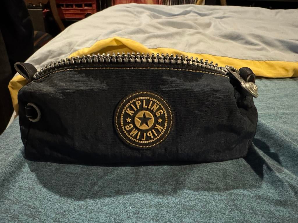 Plumier scolaire / Trousse de rangement Kipling peu usée, Divers, Enlèvement ou Envoi, Utilisé