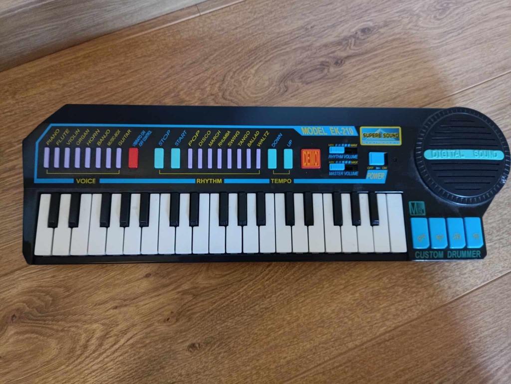 Speelgoedpiano, Ophalen, Zo goed als nieuw, Elektronica, Met geluid