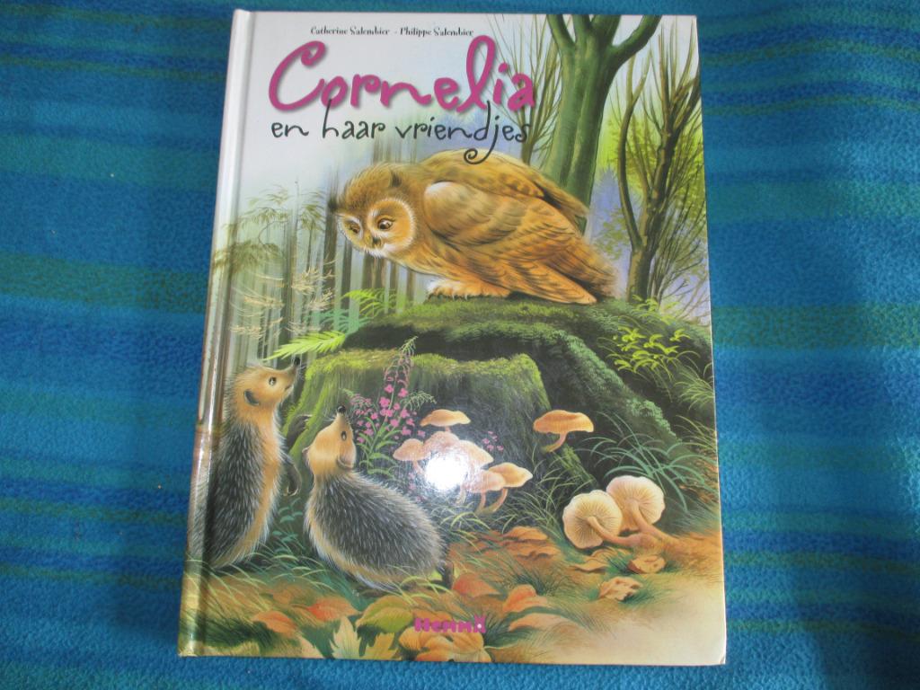 boek Cornelia en haar vriendjes, Ophalen of Verzenden, Nieuw, Sprookjes