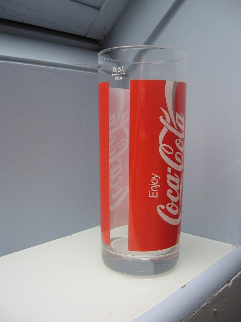 Verres Coca Cola. 1 grand de 0.500 cl ou 1/2 L, 1 de 0.300 c, Enlèvement ou Envoi, Neuf, Verre à soda