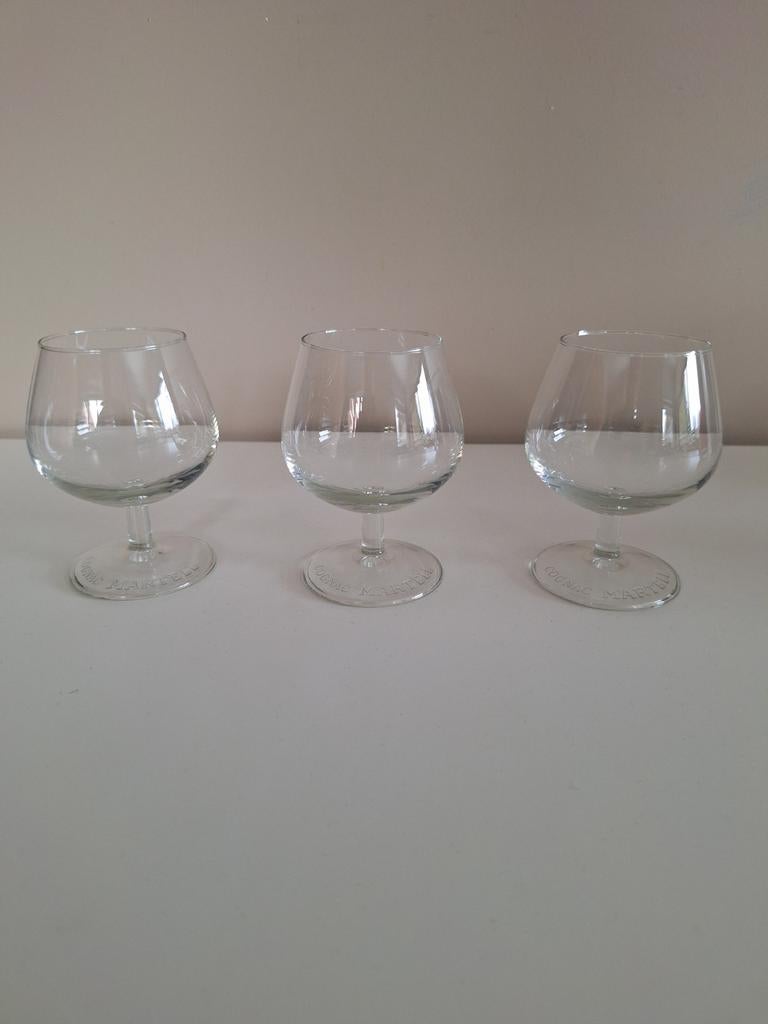 3 Martell cognac glazen, Verzamelen, Ophalen of Verzenden, Zo goed als nieuw, Borrel- of Shotglas