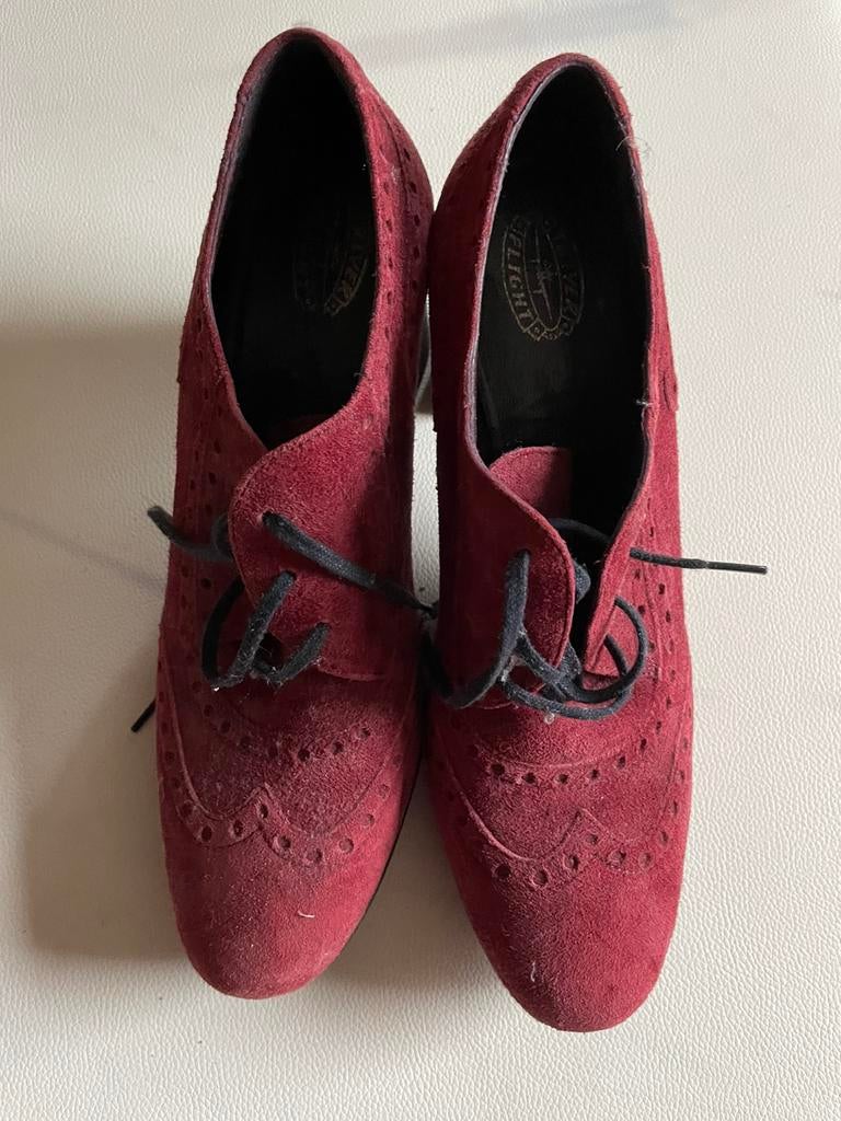 Rode schoen met hak, Ophalen, Zo goed als nieuw
