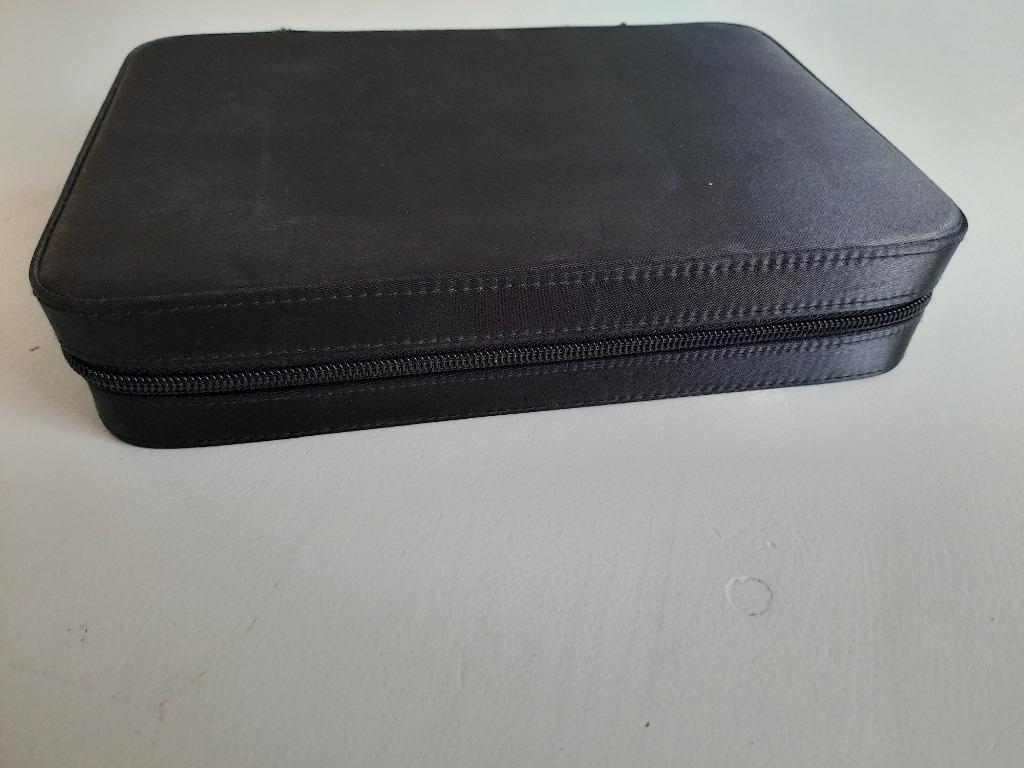 Beauty-case / toiletboox / hardcover / zwart, Handtassen en Accessoires, Toilettassen, Ophalen of Verzenden, Zo goed als nieuw