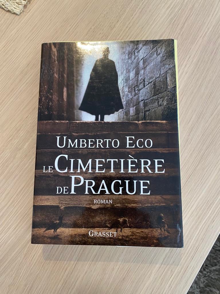 Umberto Eco - De begraafplaats van Praag, Boeken, Ophalen of Verzenden, Zo goed als nieuw, Umberto Eco