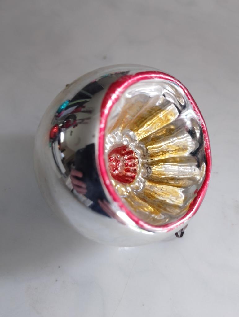Boule à dents en verre antique, argent, rouge et jaune, boss, Enlèvement ou Envoi, Comme neuf