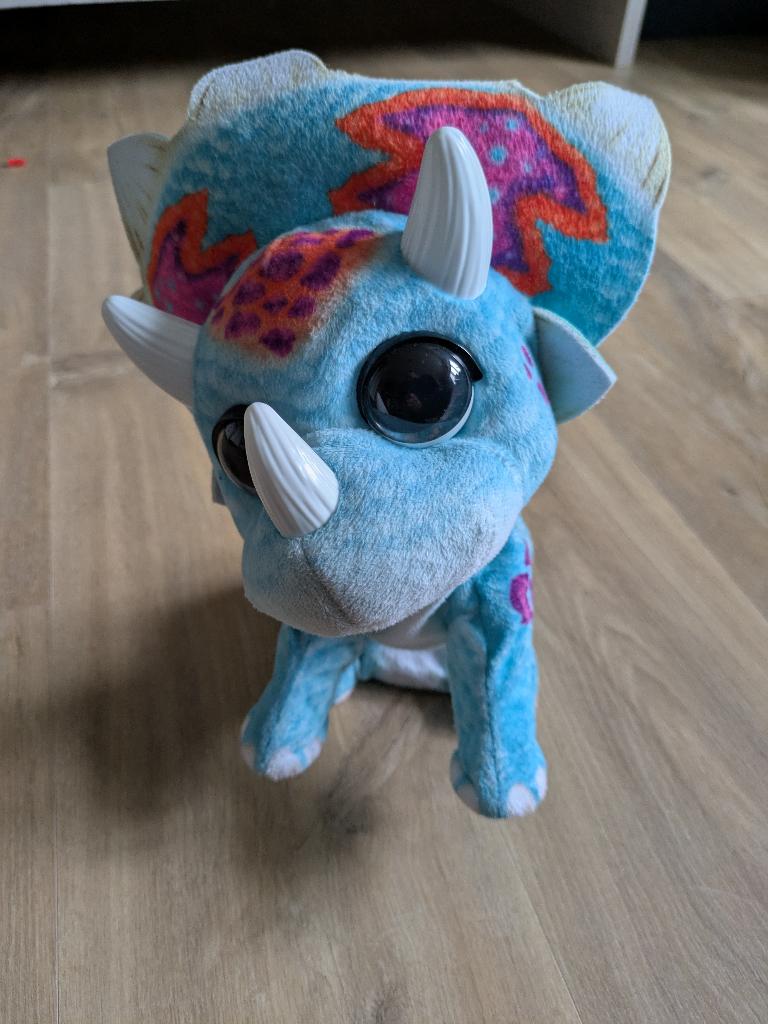 Hatchimals Dino Triceratops, Enlèvement