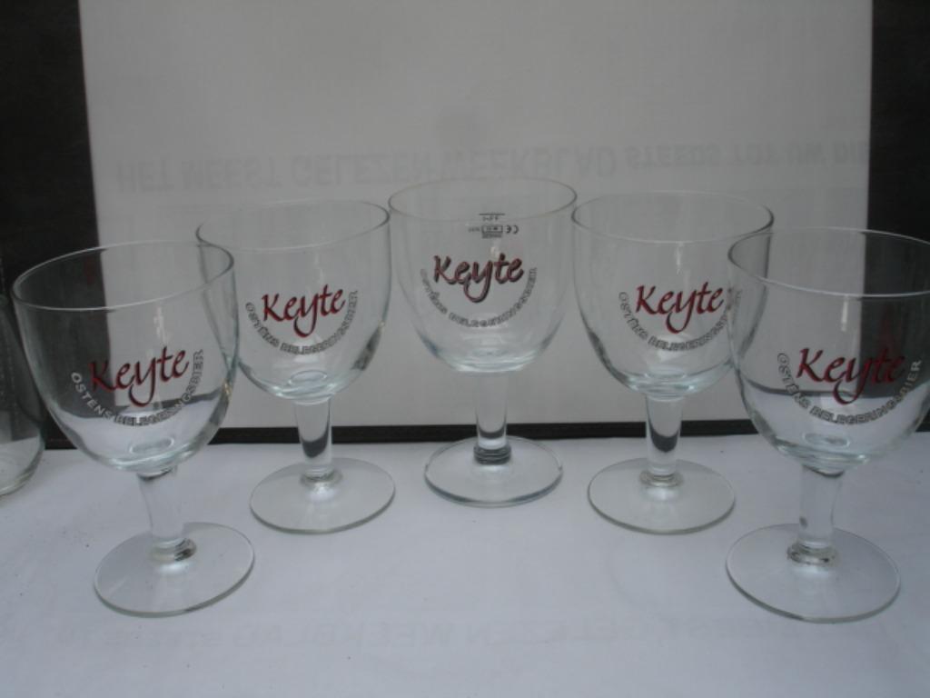 Bierglas Keyte Ostêns Belegeringsbier, 33cl, brij. Strubbe, Enlèvement ou Envoi, Comme neuf, Verre ou Verres, Autres marques