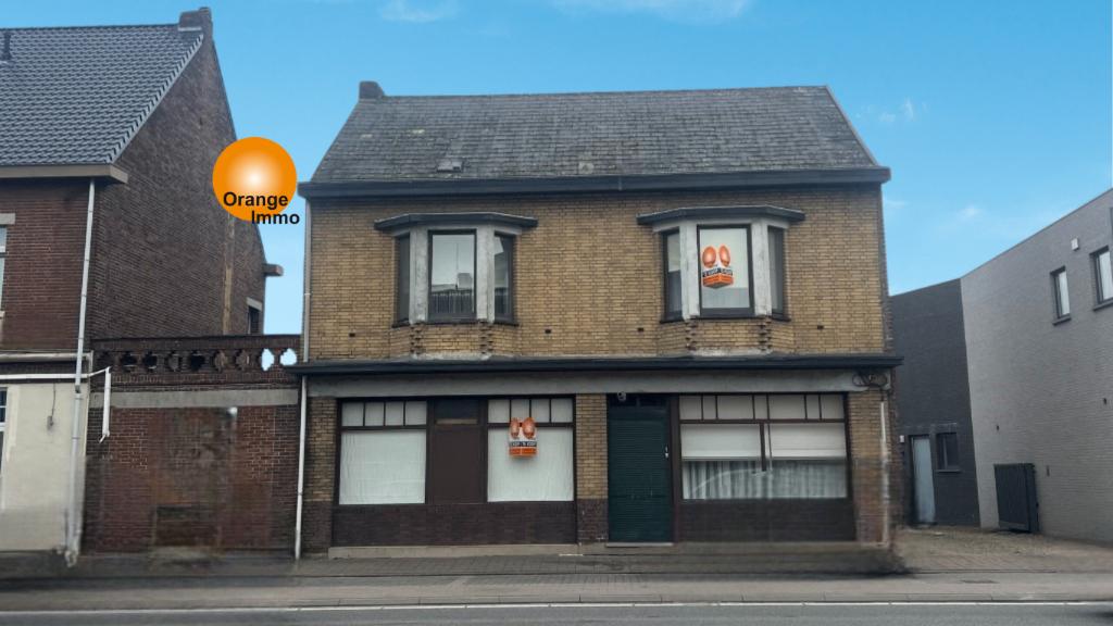 Gezellig, ruim woonhuis met tuin en 2 garages in Rekem., Immo, 200 tot 500 m², Maasmechelen, Vrijstaande woning, 289 m²