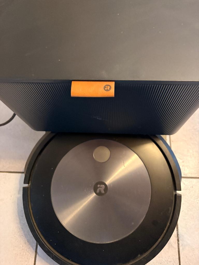 Roomba i7 et plus, Electroménager, Enlèvement, Utilisé, Sac à poussière, Aspirateur robot