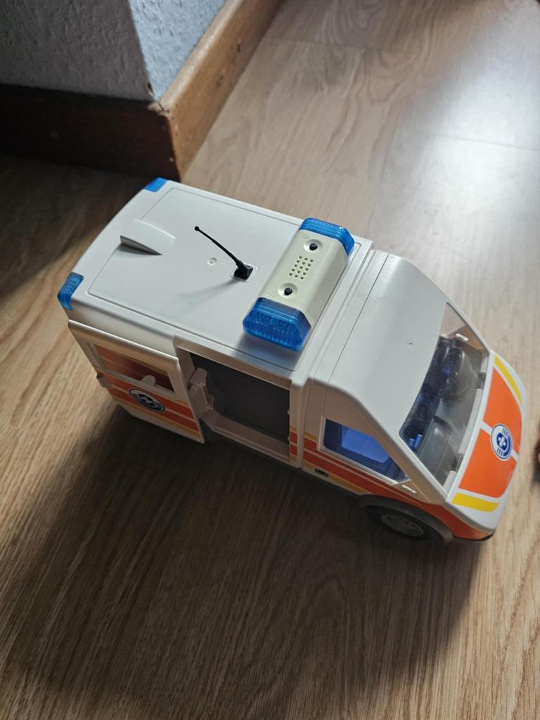 Ambulance playmobil avec personnages, Enlèvement, Comme neuf