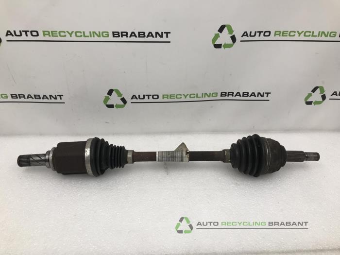 Arbre de transmission avant gauche d'un Renault Clio, -, 3 mois de garantie, Utilisé, -