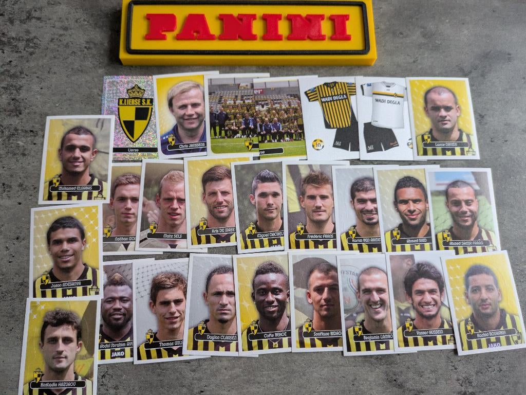 PANINI FOOTBALL 2013 26 AUTOCOLLANTS LIERSE FOOTBALL, Enlèvement ou Envoi, Neuf