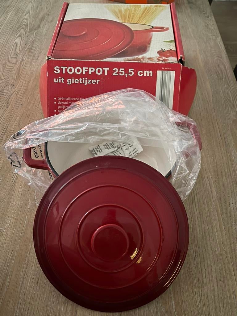 Gietijzeren Stoofpot 25,5cm, Huis en Inrichting, Keuken | Potten en Pannen, Ophalen, Nieuw, Gietijzer, Kookpan of Snelkookpan