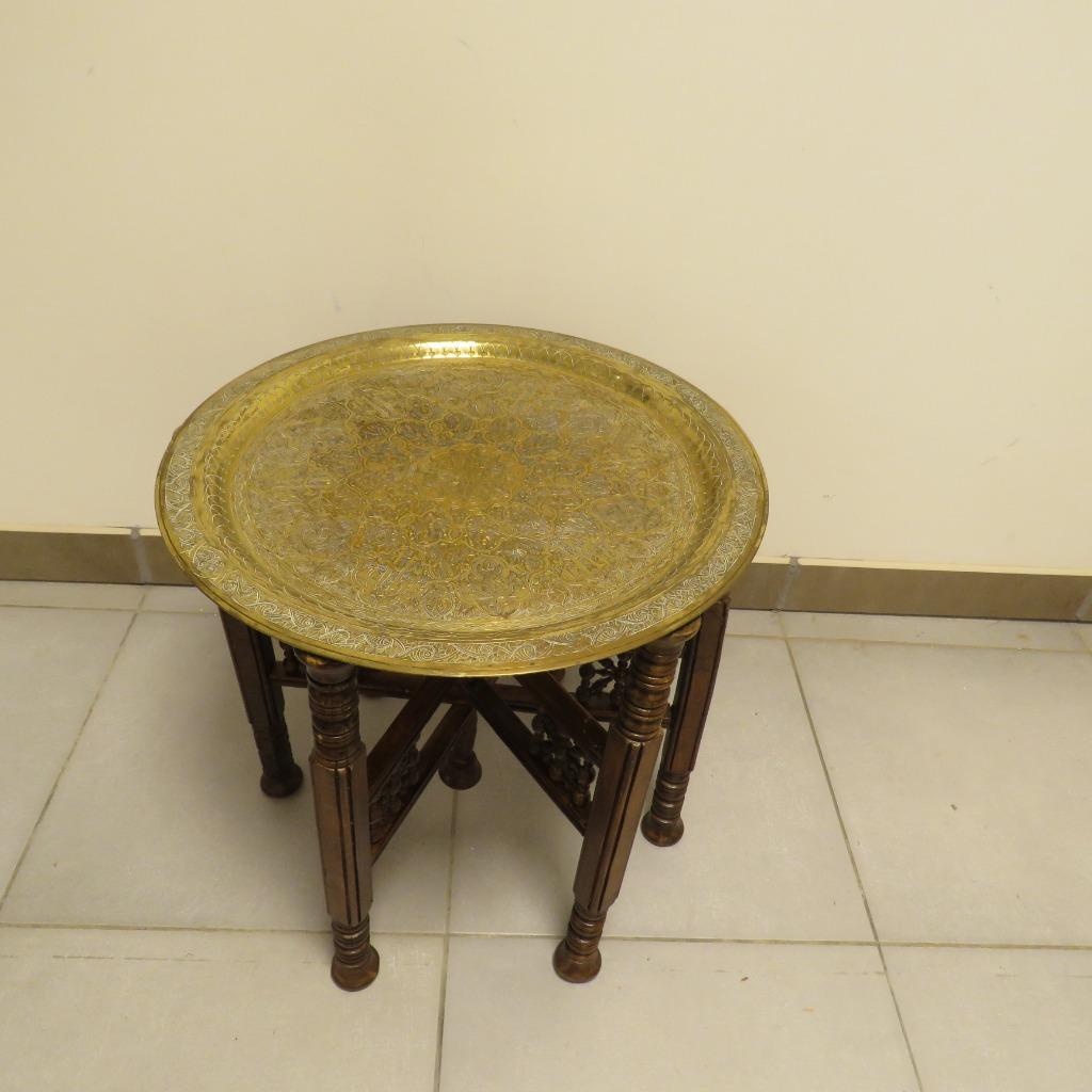 Table à thé  orientale marocaine des années 1960, Enlèvement ou Envoi
