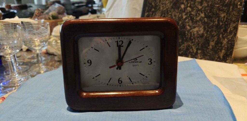 tafelklok Lorenz quartz vintage houten kader, Antiek en Kunst, Antiek | Klokken, Ophalen of Verzenden