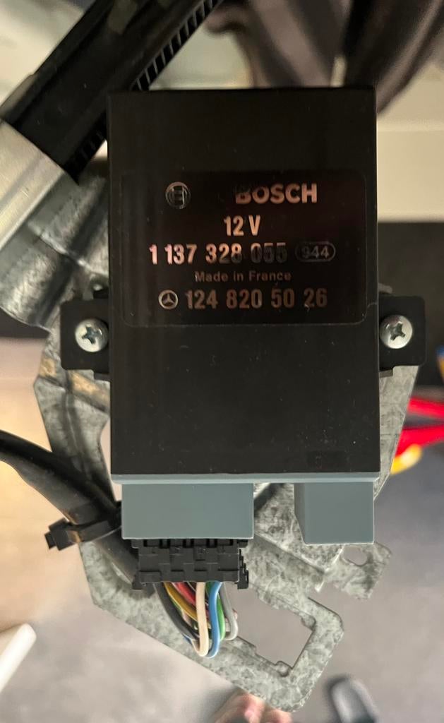 Mercedes module A 124 820 50 26, Enlèvement, Mercedes-Benz