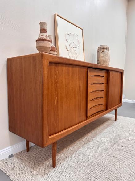 lowboard Dyrlund, Teck, Mid century, 150 à 200 cm, Utilisé