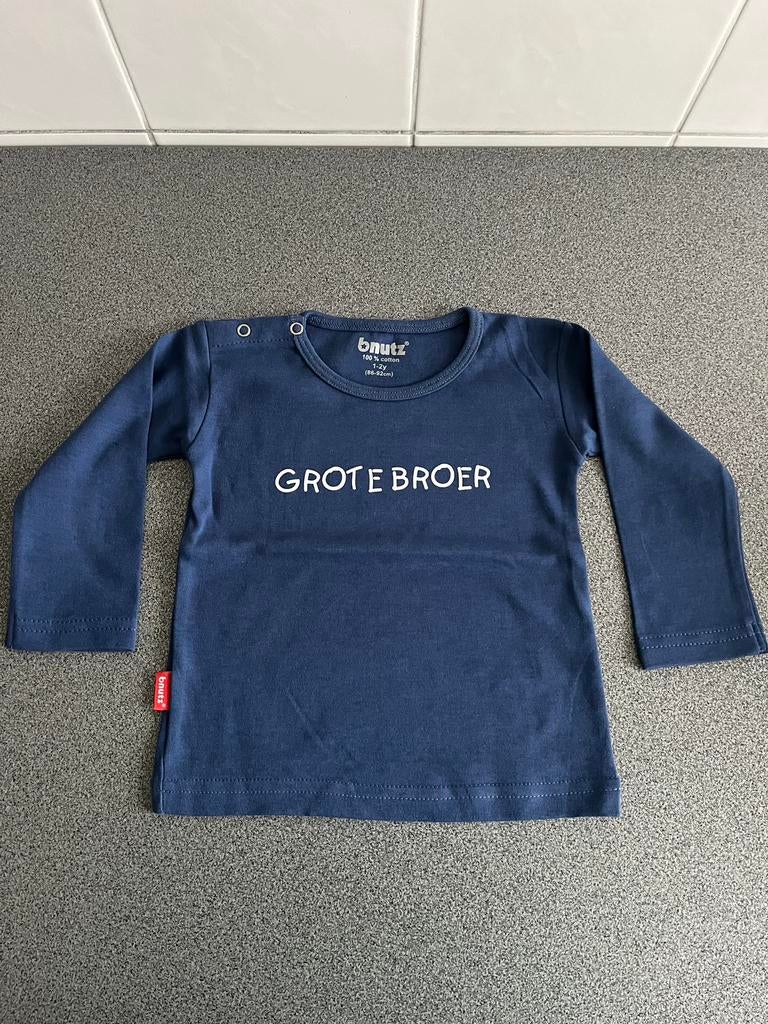 Blauwe longsleeve ‘grote broer’ - 1/2 jaar, Kinderen en Baby's, Ophalen of Verzenden, Zo goed als nieuw, Jongen, Shirt of Longsleeve