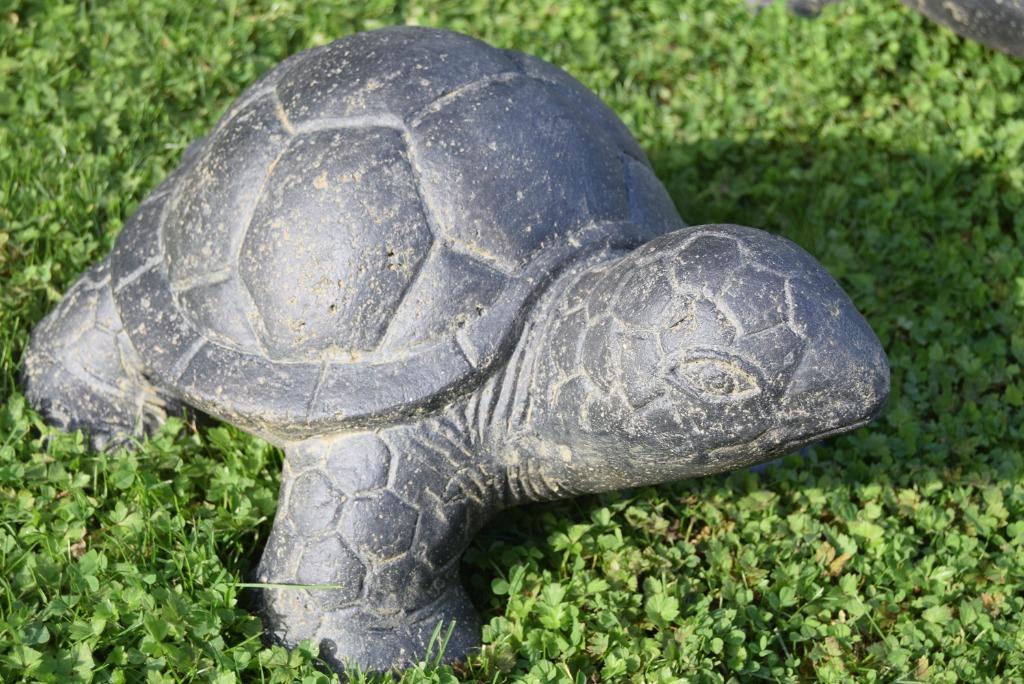 Superbe tortue terrestre en pierre patinée (modèle moyen), Jardin & Terrasse, Enlèvement ou Envoi, Neuf, Autres matériaux, Animal