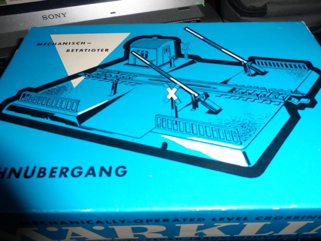 MARKLIN 7390 Passage à niveau - en boite d'origine...Neuf..., Analogique, Enlèvement ou Envoi, Comme neuf, Autres types