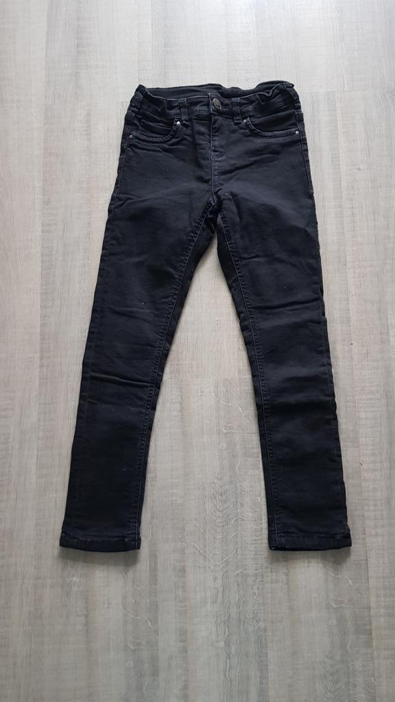 broek C&A zwart maat 134, Pantalon, C&A, Enlèvement ou Envoi, Comme neuf