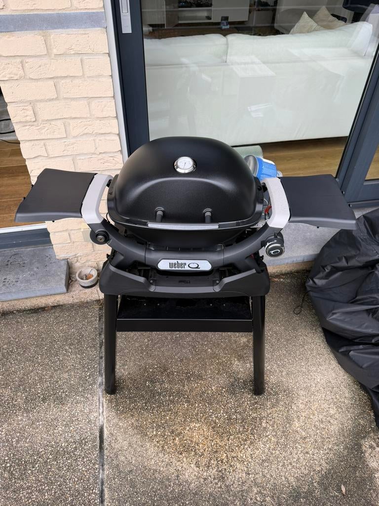 Barbecue Weber Q + chariot + housse – Excellent état, Enlèvement, Comme neuf