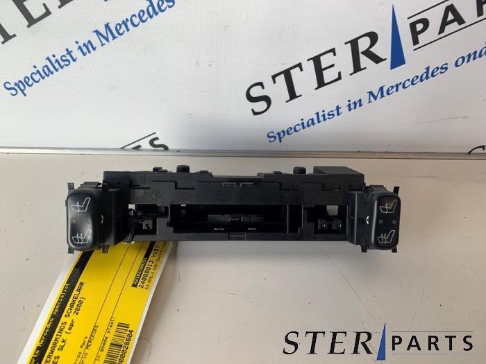 Commutateur chauffage siège d'un Mercedes SLK, Enlèvement ou Envoi, 3 mois de garantie, Utilisé, Mercedes-Benz