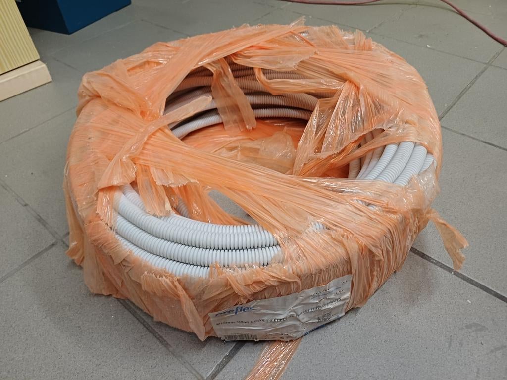 Preflex 16mm COAX Telenet/Voo indoor hirschman 80m, Ophalen