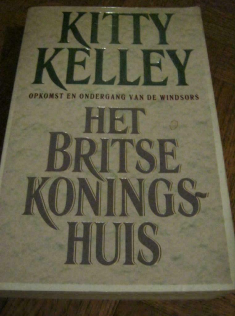Kitty Kelly: Het Britse koningshuis, Boeken, Ophalen of Verzenden, Gelezen