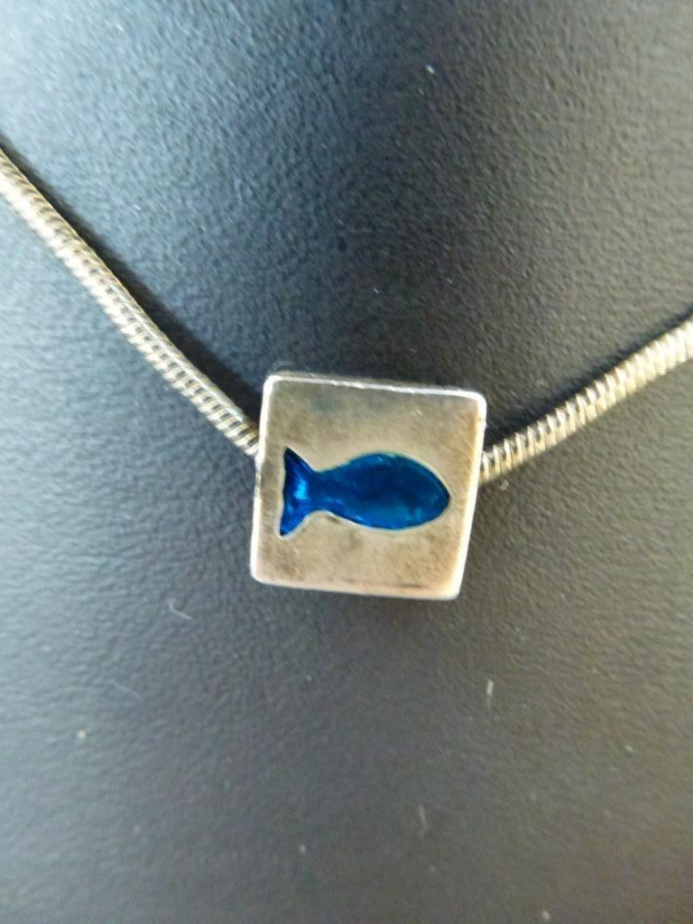 collier  avec poisson, Enlèvement ou Envoi, Utilisé, Autres matériaux, Avec pendentif