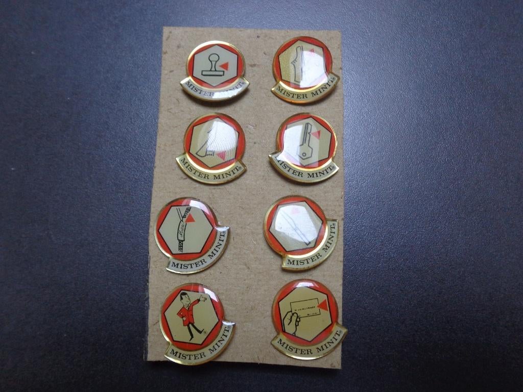 Série complète de 8 pin's Mister Minit, Collections, Broches, Pins & Badges, Enlèvement