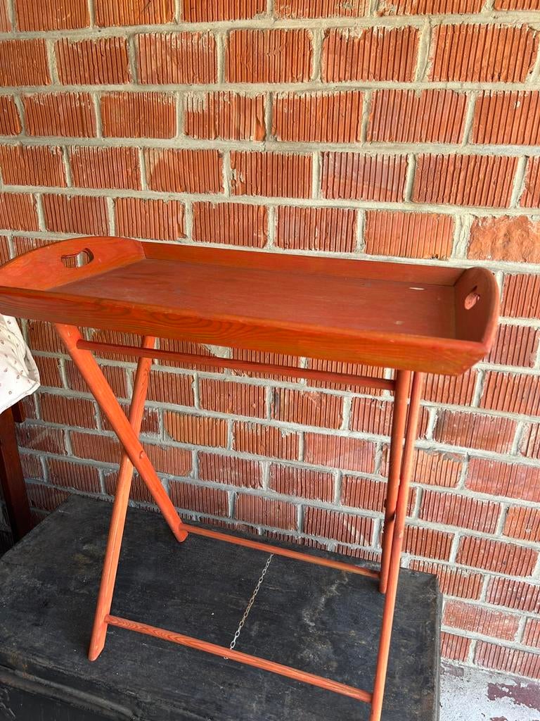 Houten dienblad op poten, Ophalen, Zo goed als nieuw