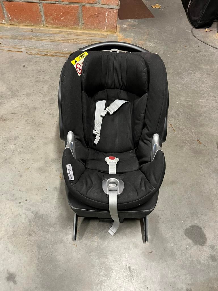 Cybex Aton met Q base fix, Kinderen en Baby's, Autostoeltjes, Gebruikt, Overige merken, 0 t/m 13 kg, Autogordel of Isofix, Afneembare rugleuning