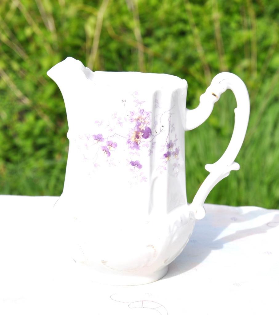 pot au lait vintage porcelaine fleur violette, Enlèvement ou Envoi