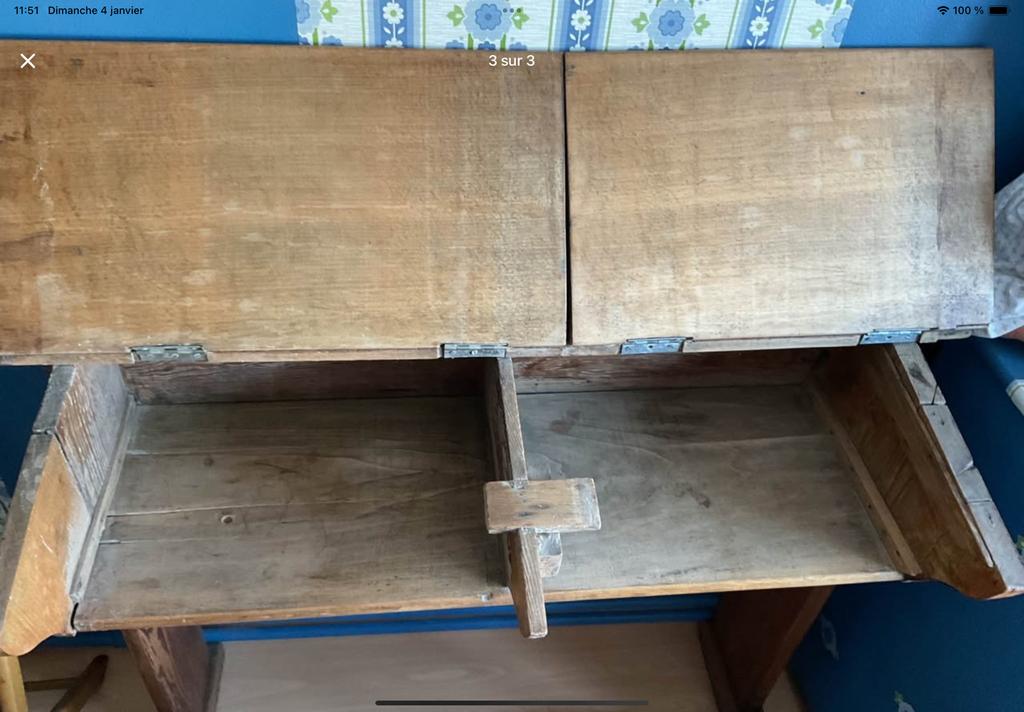 Ancien banc d’école, Enlèvement